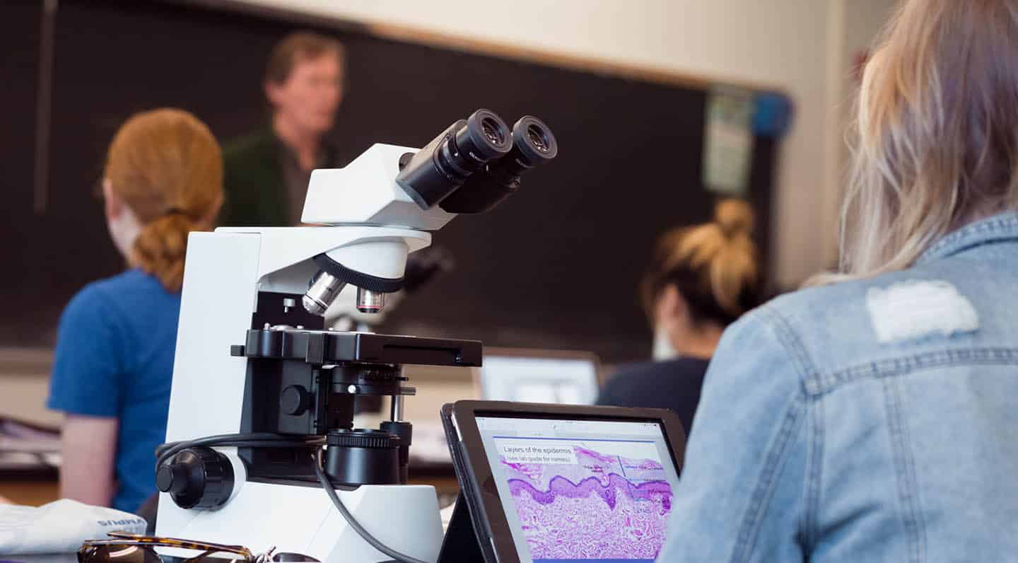 H-1BiologyLabMay2018-53-scaled